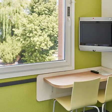 Ibis Budget Poludnie Готель