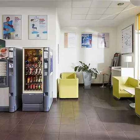 Ibis Budget Poludnie Готель