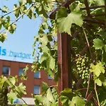 Ibis Budget Poludnie 호텔 *