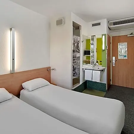 Hotel Ibis Budget Poludnie *